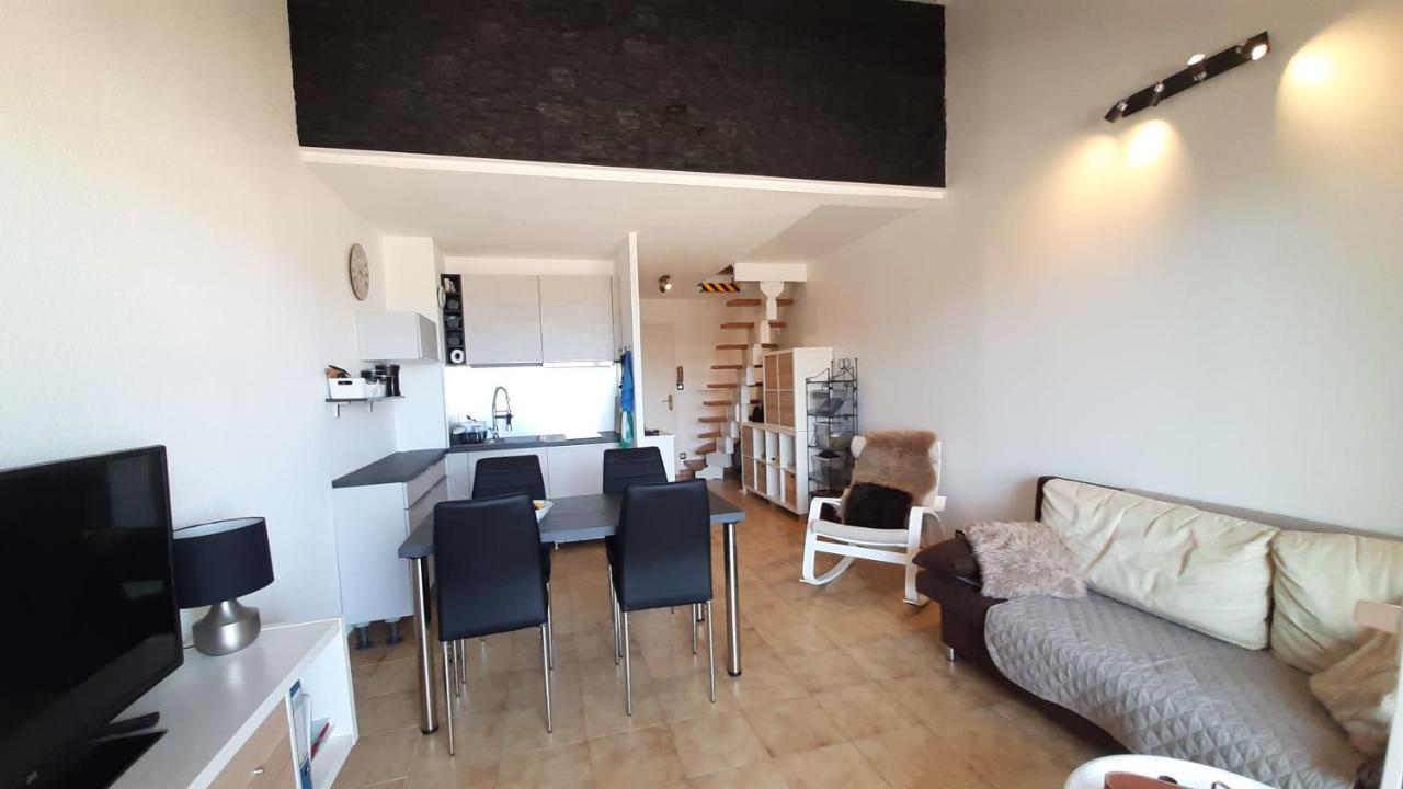 Charmant Appartement Vue Mer A 100M De La Plage. Saint Aygulf Exterior foto